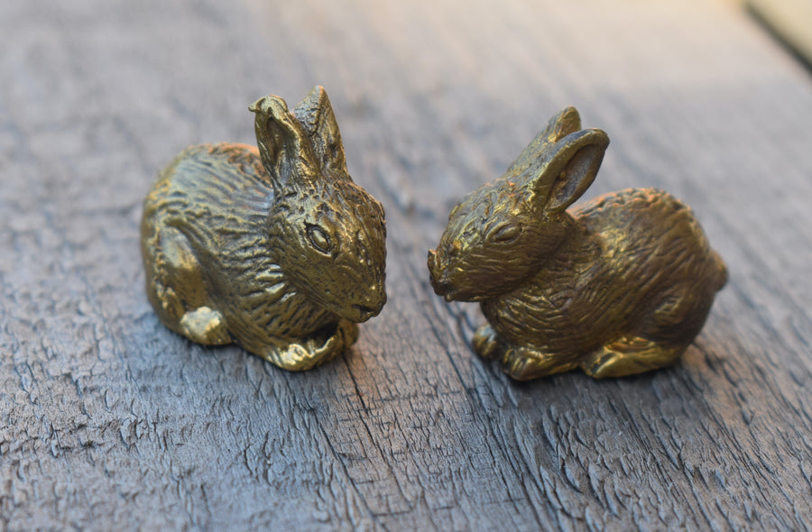 Mini Solid Bronze Sitting Hare Ornament