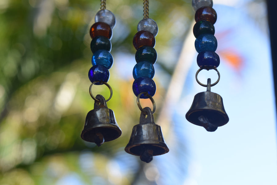 Metal 3 Bells Wind Chime with Multicoloured Pearlescent Glass Beads, Pentacle & Bells for Protection