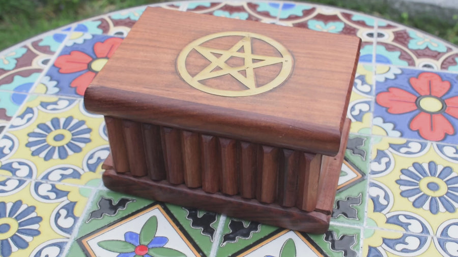 Secret Lockable Wooden Pentagram MAGICK BOX With Lid + Key for Tarot, Runes, Jewellery, Charms, Accessories