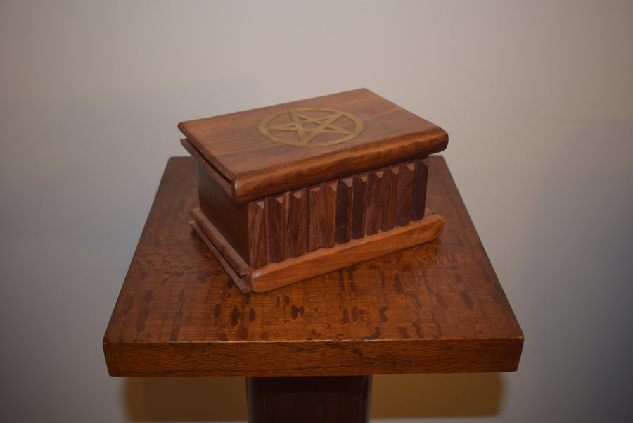 Secret Lockable Wooden Pentagram MAGICK BOX With Lid + Key for Tarot, Runes, Jewellery, Charms, Accessories