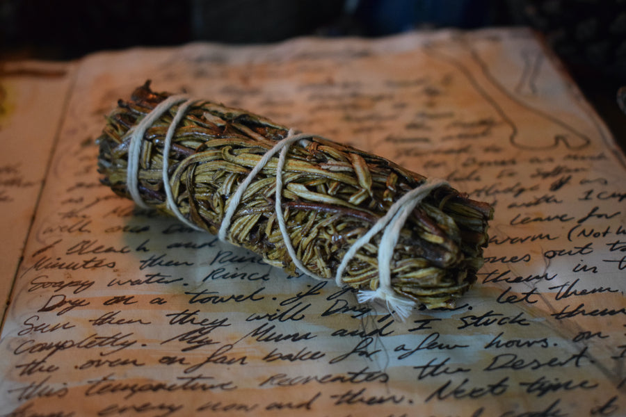 Ethically Sourced Californian Yerba Santa Smudge Stick with Purifying Pack