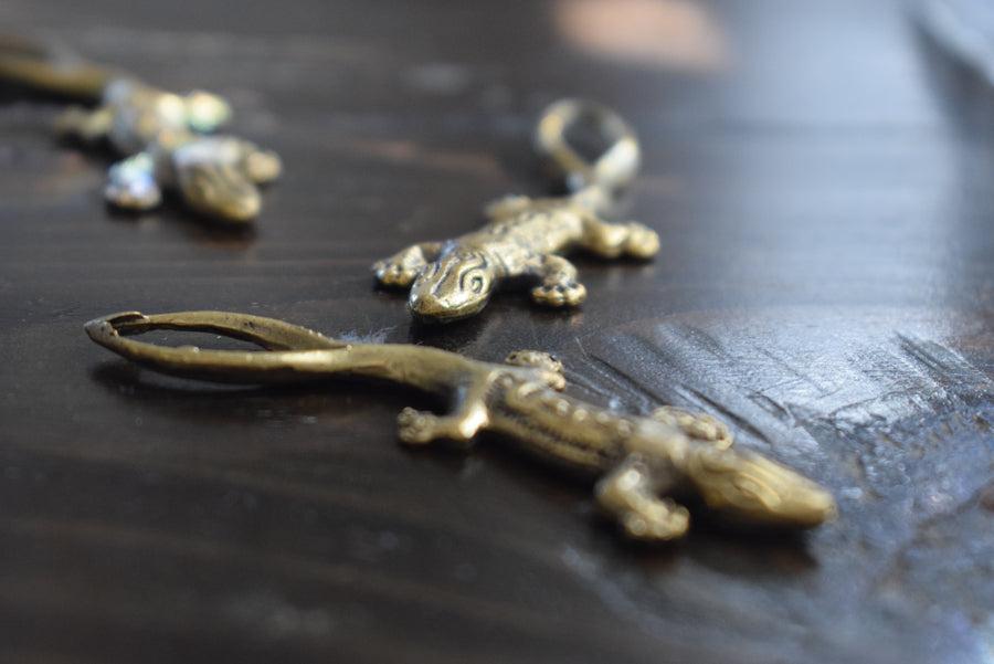 Mini Solid Bronze Twin-Tailed Lizard Ornament