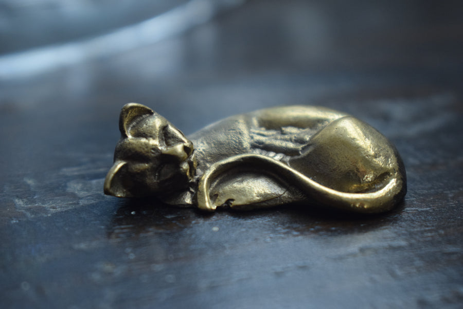 Mini Sleeping Cat Solid Bronze Ornament