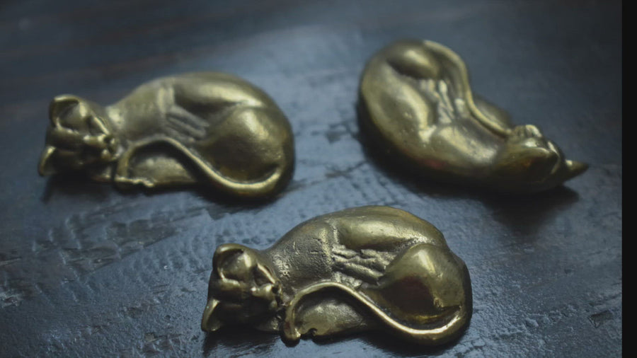 Mini Sleeping Cat Solid Bronze Ornament